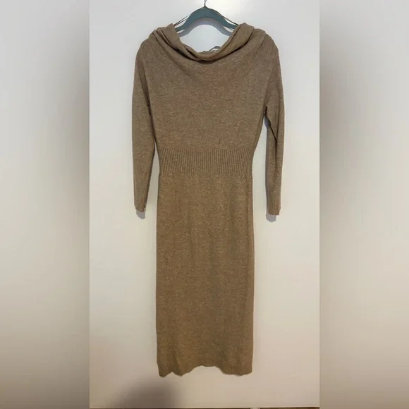 ASTR the Label off-shoulder long sleeve sweater dress - Picture 5 of 5